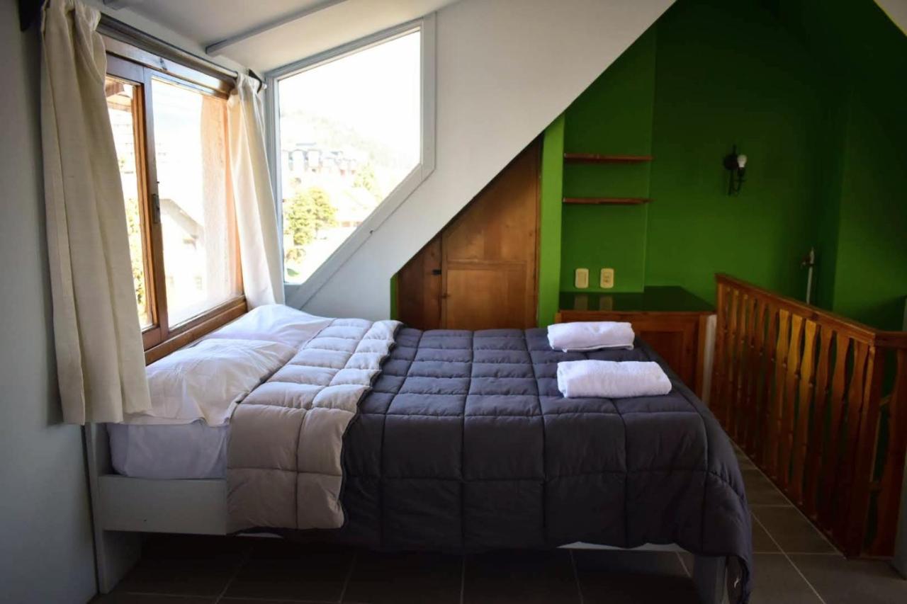 Cinerama Hostel Bariloche Zewnętrze zdjęcie
